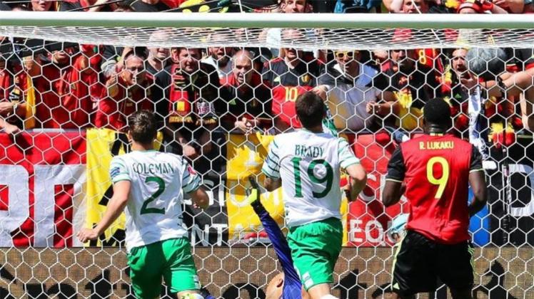 Romelu Lukaku (9) macht mit seinem zweiten Treffer das 3:0 für Belgien klar. Foto: Khaled Elfiqi