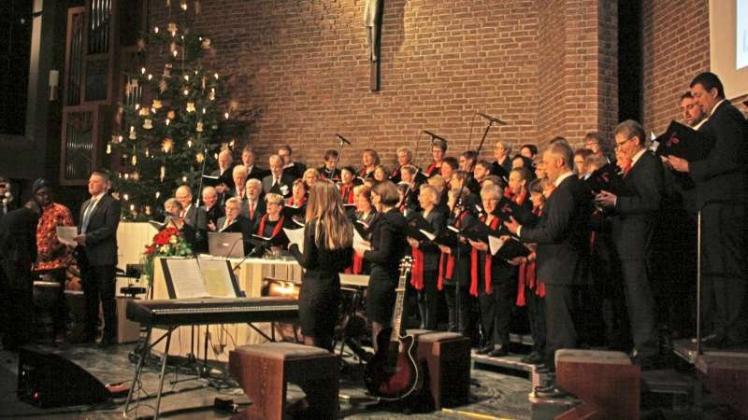 Besangen das Leuchten der Weihnachtszeit: der Hagener Martinuschor. 
