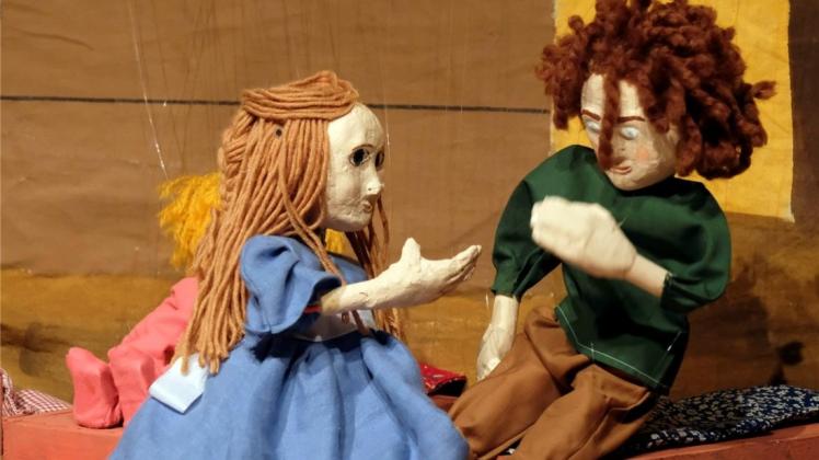 Mit einer fantasievollen Aufführung von „Peter Pan“ und selbst hergestellten Marionetten bezauberten die Schinkeler Gesamtschüler das Publikum in der Alten Fuhrhalterei. 