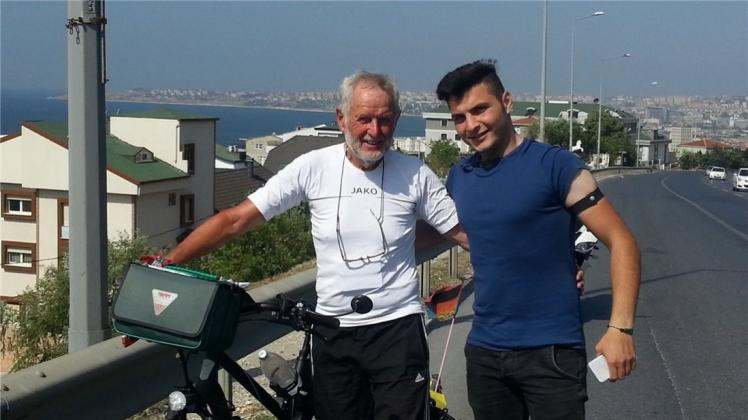 Jürgen Raem aus Rethorn hat bei seiner Radtour bis nach Istanbul viele freundliche Menschen kennengelernt. Foto. Raem