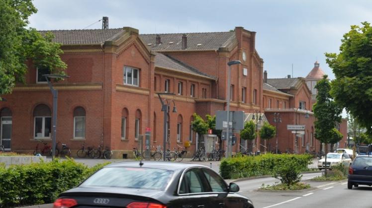 Die Stadt Lingen hat sich mit eienr Satzung ein Vorkaufsrecht auf das Lingener Bahnhofsgebäude gesichert. 