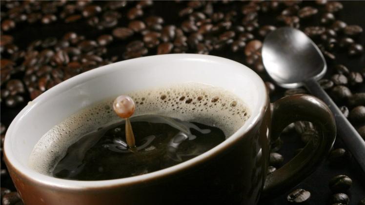 Für viele Menschen unverzichtbar: die Tasse Kaffee am Morgen. 