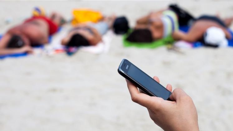 Die Polizei Osnabrück warnt die Bürger über Facebook davor, über soziale Netzwerke wie Facebook Urlaub anzukündigen oder Schnappschüsse vom Strand zu posten. Der Grund ist naheliegend. 