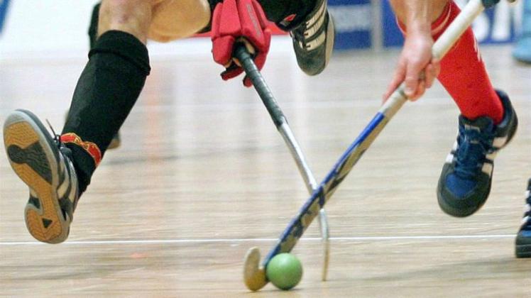 Erste Saisonniederlage für den HC Delmenhorst: Der Hockey-Verbandsligist verlor sein Auswärtsspiel beim Club zur Vahr III mit 6:8 (2:5). Erste Saisonniederlage für den HC Delmenhorst: Der Hockey-Verbandsligist verlor sein Auswärtsspiel beim Club zur Vahr III mit 6:8 (2:5).
