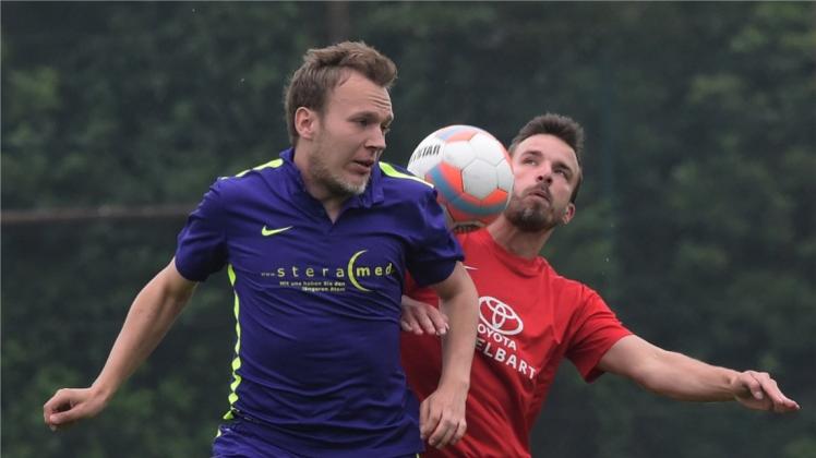 Die Fußballer des TV Jahn Delmenhorst II um Arne Bohlen (links) treten in der Saison 2016/2017 in der 1. Kreisklasse an. Die Fußballer des TV Jahn Delmenhorst II um Arne Bohlen (links) treten in der Saison 2016/2017 in der 1. Kreisklasse an.