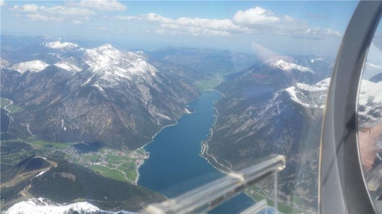 Traumhafter Ausblick: Der Achsensee liegt im österreichischen Inntal.