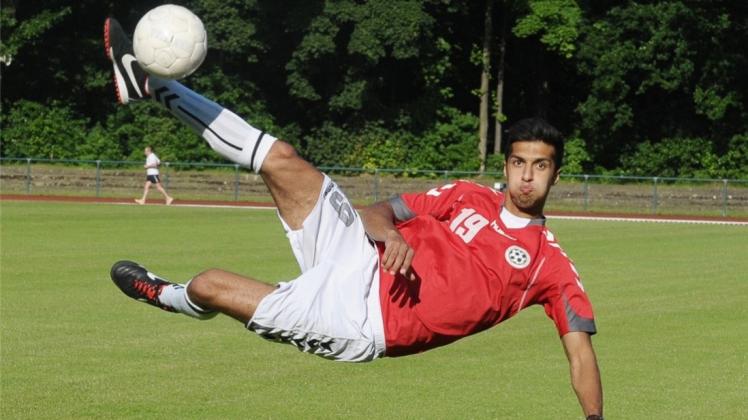 Der Delmenhorster Fußballer Mustafa Azadzoy ist begeistert von seinen ersten Tagen beim thailändischen Drittligisten Nara United. Archiv-