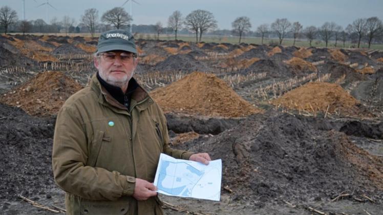 Hans-Jürgen Hespe, Vorsitzender des Orts- und Heimatvereins Schierbrok-Stenum, weiß, dass nach dem Sandabbau in Stenum unter anderem ein aufgeforsteter Bereich und ein Kleingewässer entstehen sollen. In Kürze soll der Abbau aber erst einmal beginnen. 