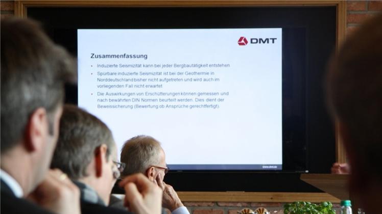 Diese Folie der Münchener DMT-Gruppe ist bei einer Informationsveranstaltung zum Geothermieprojekt im Kannelloni in Heede am 19. Februar gezeigt worden. Archivfoto: Maike Plaggenborg Diese Folie der Münchener DMT-Gruppe ist bei einer Informationsveranstaltung zum Geothermieprojekt im Kannelloni in Heede am 19. Februar gezeigt worden. Archivfoto: Maike Plaggenborg
