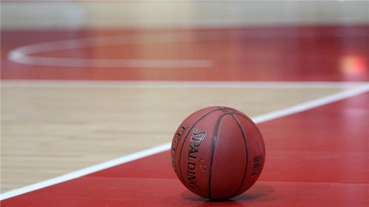 Die Bezirksklasse-Basketballer des SC Wildeshausen haben ihr erstes Spiel nach einjähriger Pause deutlich mit 93:44 gewonnen. 