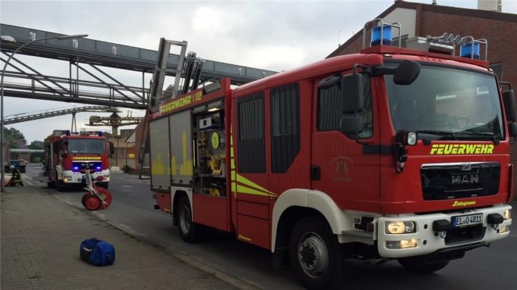 Bei der Firma Agravis in Lingen-Darme hat sich ein Arbeitsunfall ereignet. Die Feuerwehr war im Einsatz. 