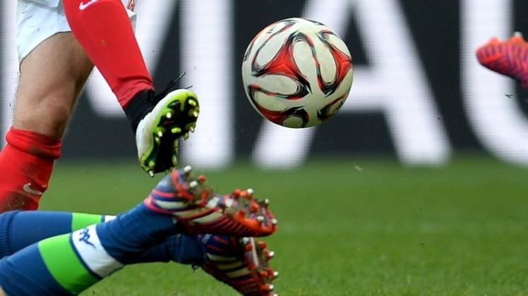Die Sportfreunde Wüsting bleiben nach einem glanzlosen 3:0 über Schlusslicht SF Littel in der Spitzengruppe der 1. Kreisklasse. Die Sportfreunde Wüsting bleiben nach einem glanzlosen 3:0 über Schlusslicht SF Littel in der Spitzengruppe der 1. Kreisklasse.