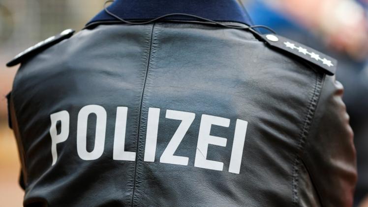 Laut Polizei haben unbekannte Täter in der Nacht zu Sonntag versucht in eine Tankstelle an der Arthur-Fitger-Straße einzubrechen. Die Polizei Delmenhorst bittet um Hinweise von Zeugen. 