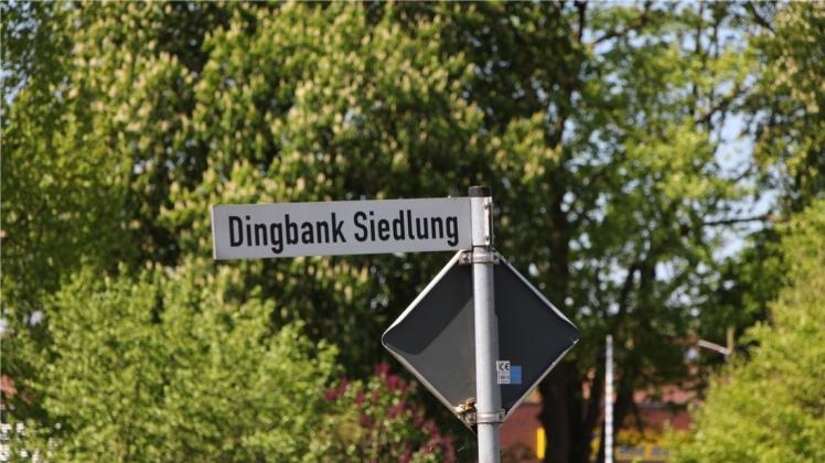 Der Begriff Dingbank erinnert an die eigenständige Gerichtsbarkeit des Fleckens Iburg. 