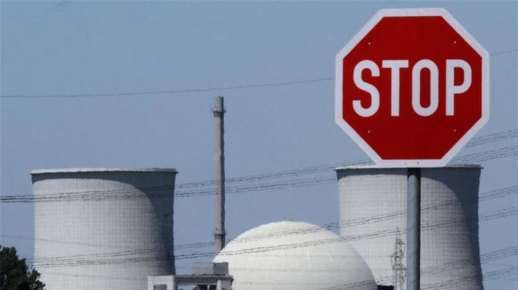 Das Kernkraftwerk Biblis in Hessen: Unter dem Eindruck der Ereignisse in Japan hatte die schwarz-gelbe Koalition 2011 die Laufzeitverlängerung aus dem Vorjahr rückgängig gemacht. 