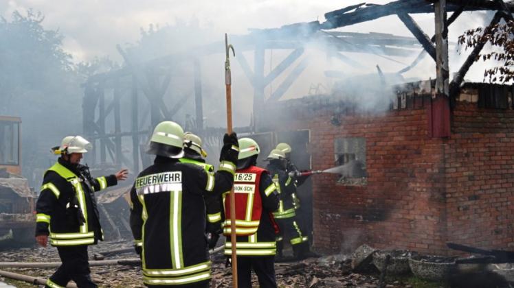 Das Feuer hat das Nebengebäude in Klingenhagen bis auf die Grundmauern zerstört. 