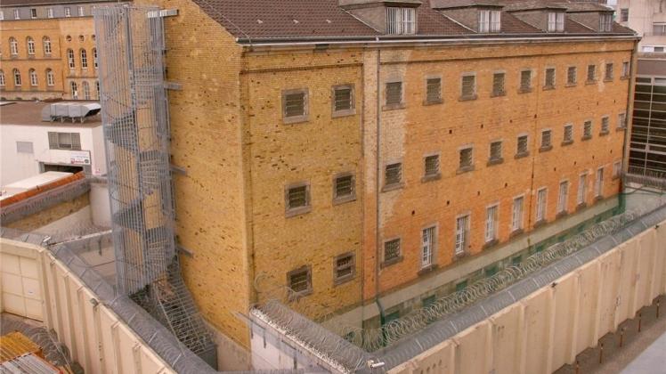 Abbruchreif: Das 145 Jahre alte Untersuchungsgefängnis soll einem modernen Neubau weichen, in dem auch Dienststellen des Amtsgerichts untergebracht werden. 