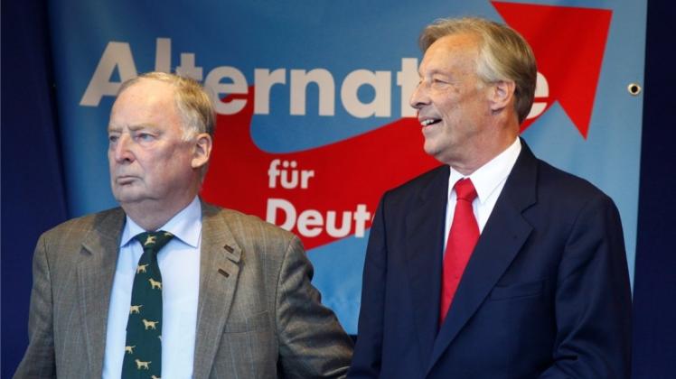 Der niedersächsische AfD-Landesvorsitzende Armin-Paul Hampel (rechts) – hier am 7. September 2016 bei einer Kundgebung in Lingen mit dem stellv. AfD-Bundessprecher Alexander Gauland – will die Kommunalwahl in Niedersachsen anfechten. 