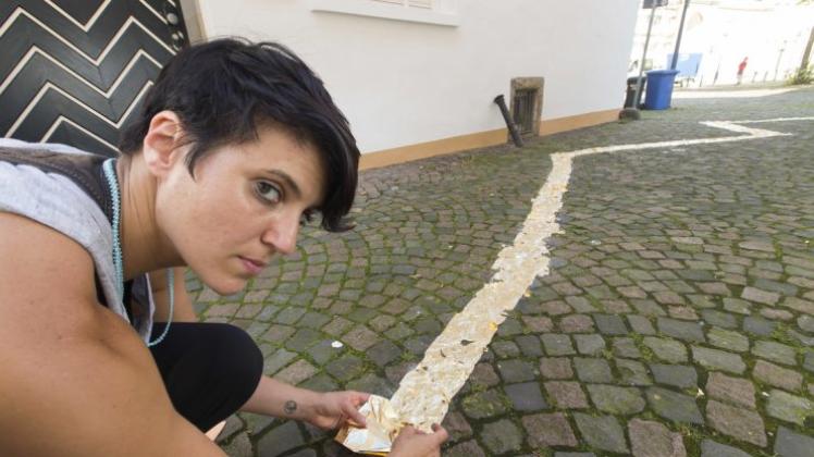 Lebendige Kunstszene in Osnabrück: Sheryl Pope bei der Aktion „Tangency 2015 - Stadtvermessungen“. 