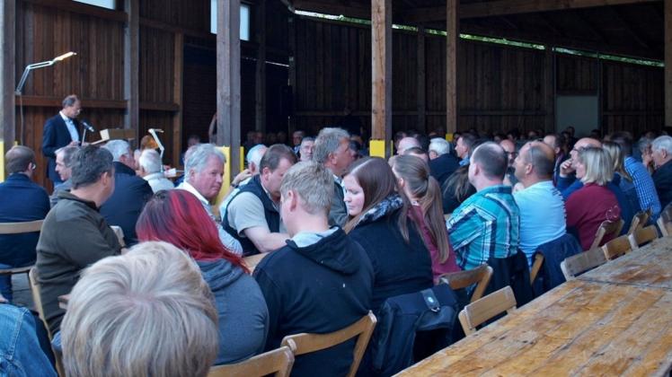 Guter Montag: Fast 200 Bueraner Bürger und Gäste trafen sich zur Bürgerversammlung Guter Montag im Feuerwehrhaus. 