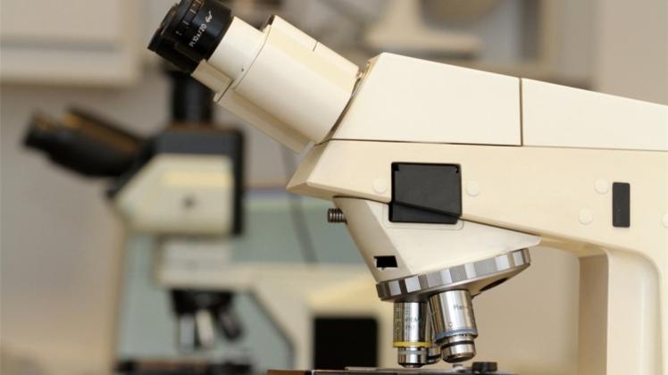 Mediziner nehmen nicht nur Antibiotika, sondern auch die oft allzu freigiebige Verschreibungspraxis zunehmend in den Blick. Diese droht die Wirksamkeit der Mittel aufzuheben. Mediziner nehmen nicht nur Antibiotika, sondern auch die oft allzu freigiebige Verschreibungspraxis zunehmend in den Blick. Diese droht die Wirksamkeit der Mittel aufzuheben.