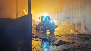 Brand in der Lagerhalle des Agrarhofs in Brüel