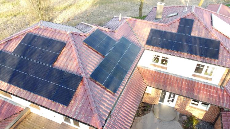 Diese Photovoltaikanlage hat Uwe Horstmann aus Haselünne geplant. Die Nachfrage nach PV-Anlagen ist derzeit riesig.