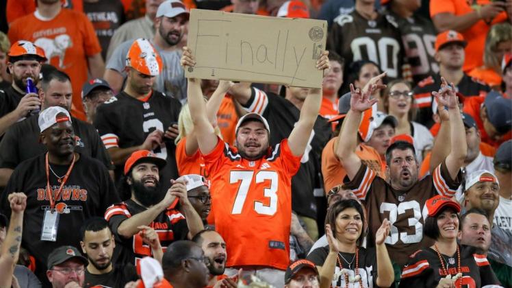 Erleichterung pur: Die Cleveland-Fans feierten den ersten Sieg nach einer gefühlten Ewigkeiten. Foto: imago/Icon SMI