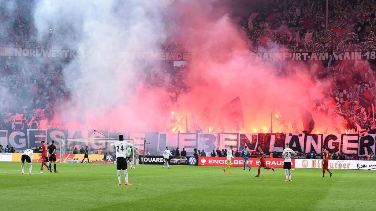 Stimmen zum DFBPokalfinale So reagiert das Netz auf Pyro und NOZ