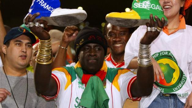 Jubel bei den Senegalesen: Die Afrikaner schlugen den Weltmeister. Foto: imago/Ulmer