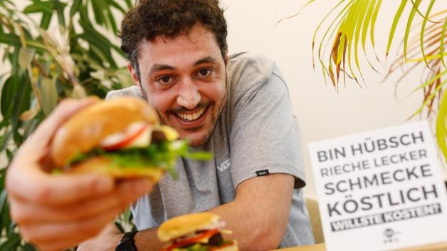 Auf zur "Höhle der Löwen": Baris Özel, Mitbegründer des Start-ups Bugfoundation. Foto: David Ebener Auf zur "Höhle der Löwen": Baris Özel, Mitbegründer des Start-ups Bugfoundation. Foto: David Ebener