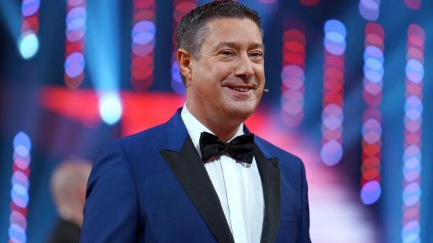 Mit seiner scharfen Zunge ist Joachim Llambi zur Show-Konstante geworden: Seit der ersten Staffel bewertet er die Kandidaten - und das meist einen Tick schlechter als die anderen Juroren. Foto: RTL, Stefan Gregorowius Mit seiner scharfen Zunge ist Joachim Llambi zur Show-Konstante geworden: Seit der ersten Staffel bewertet er die Kandidaten - und das meist einen Tick schlechter als die anderen Juroren. Foto: RTL, Stefan Gregorowius
