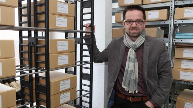 Seit dem Jahr 2014 nimmt der Historiker Uwe Plaß aus Melle als Schöffe an Gerichtsverhandlungen teil. Foto: Karsten Grosser
