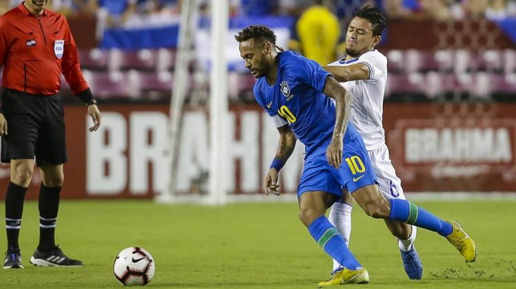 Neymar fiel im Spiel gegen El Salvador wieder einmal zu theatralisch. Foto: imago/ZUMA Press