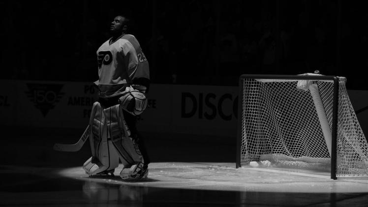 Der Eishockey-Torwart Ray Emery wurde 35 Jahre alt. Neben den Philadelphia Flyers stand der Kanadier auch bei den Ottawa Senators, den Anaheim Ducks und den Chicago Blackhawks, mit denen er 2013 den Stanley Cup gewann, unter Vertrag. Foto: imago/Icon SMI