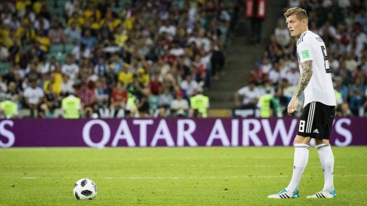 Mit seinem Freistoß zum 2:1 gegen Schweden, ließ Toni Kroos die Deutschen noch einmal auf eine erfolgreiche WM hoffen. Foto: imago/Moritz Müller