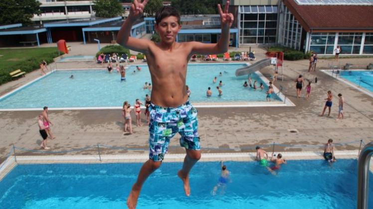 Mit Dem Kopf Voran Springen Zwischenbilanz der Freibäder im