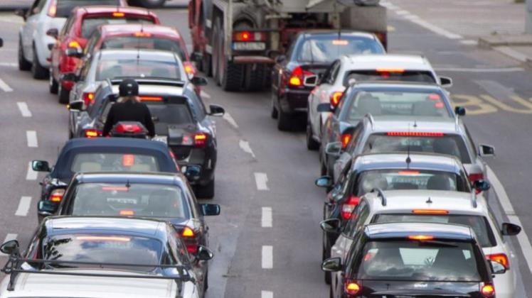 Wie hoch ist das Verkehrsaufkommen in der Delmenhorster Innenstadt tatsächlich? Symbolfoto: dpa