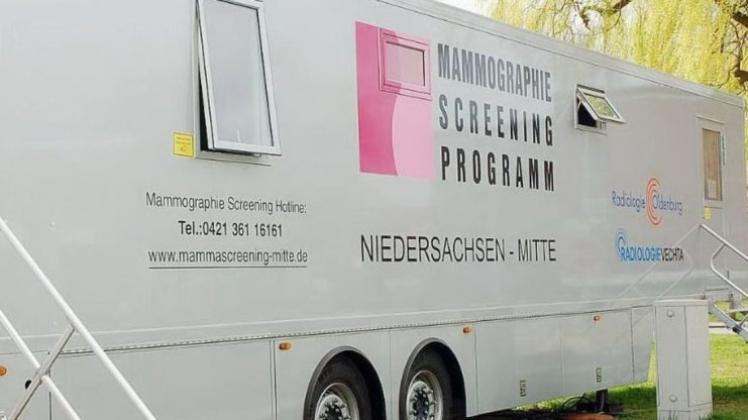 Das Mammongrafie-Screening 2015 in Ganderkesee. Ein Mamma-Mobil steht auf dem Festplatz an der Raiffeisenstraße Archivfoto: Britta Buntemeyer