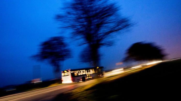 Mit dem Bus durch die Nacht. Die NachtEule stellt ihren Betrieb ein. Symbolfoto: dpa Mit dem Bus durch die Nacht. Die NachtEule stellt ihren Betrieb ein. Symbolfoto: dpa