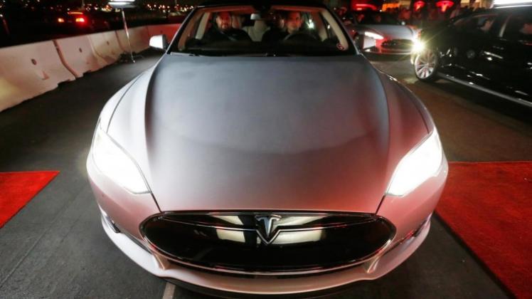 Apple Car: Baut Apple schon ab 2020 ein iCar Elektroauto? Sechs Gründe die dafür sprechen. Das Tesla Model S könnte ein Vorbild sein. 