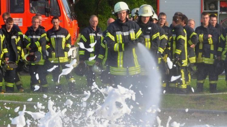 Am Samstag, 15. August 2015, wurde die Feuerwehr zu einem Fahrzeugbrand auf der A 29 Richtung Ahlhorner Dreieck gerufen. Symbolfoto: Thorsten Konkel