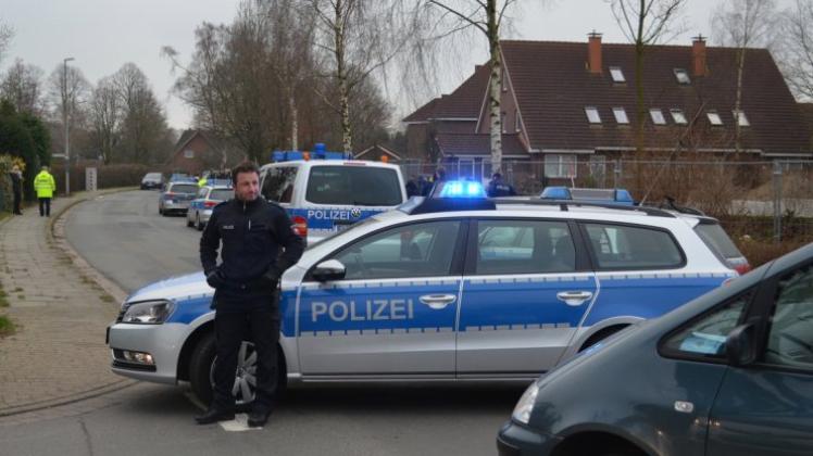 Wegen des Streits zwischen Großfamilien in Ganderkesee gab es Straßensperren. Die Staatsanwaltschaft Oldenburg ermittelt gegen zwei Beschuldigte. 
