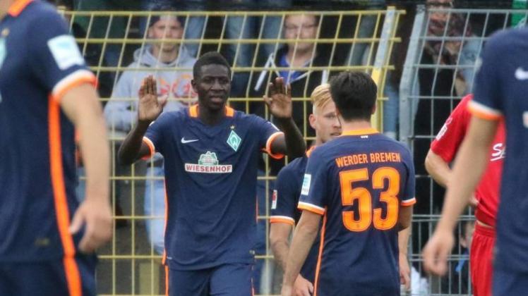 Ousman Manneh kam als Flüchtling aus Gambia und steht jetzt vor dem Sprung in Werders erste Mannschaft. 