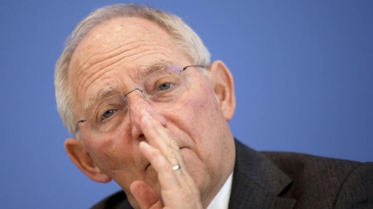 Finanzminister Wolfgang Schäuble ist ein Finanzjongleur. Nun präsentiert er seine Finanzpläne für die nächsten Jahre, die geprägt sind von Mehrausgaben ohne Neuschulden. 
