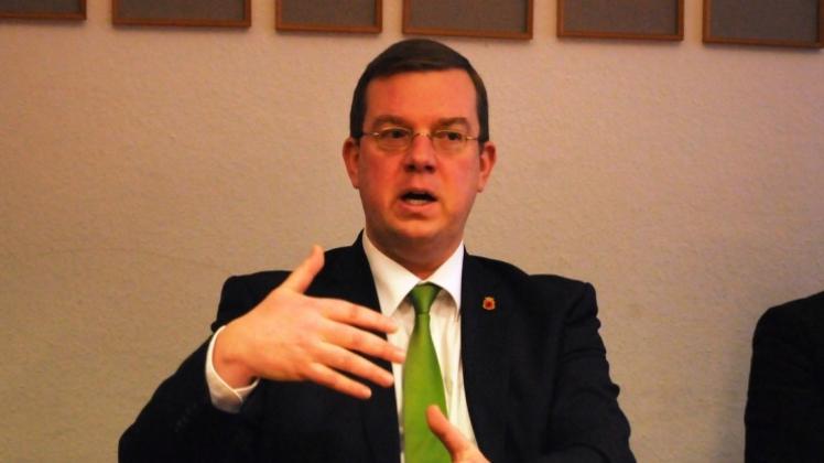 Erläuterte das Finanzdebakel der Papenburger Landesgartenschau: Bürgermeister Jan Peter Bechtluft (CDU). 