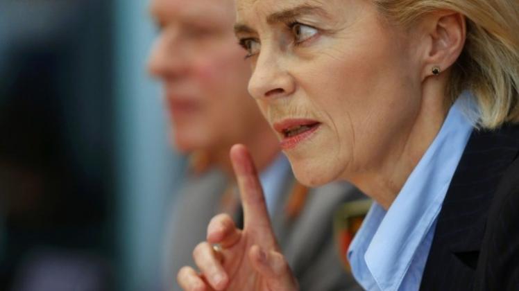 Mehr Soldatinnen und Soldaten?  Verteidigungsministerin Ursula Von der Leyen (CDU) lässt die Aufstockung der Truppe prüfen. 