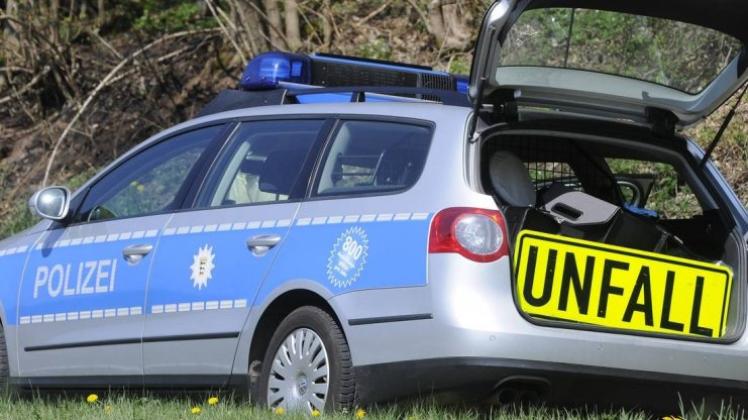 Am Dienstagvormittag ist eine 37-jährige Autofahrerin aus Wildeshausen in Harpstedt mit einem Sattelzug zusammengestoßen. Symbolfoto: imago/imagebroker