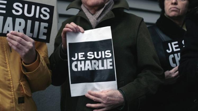 „Je suis Charlie“ (ich bin Charlie“) – dieser Satz ist ein Zeichen der Solidarität. 