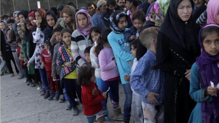 Flüchtlinge in Griechenland: Die Transitstaaten entlang der sogenannten Balkanroute wollen den Zustrom von Flüchtlingen drosseln. Foto: Orestis Panagiotou